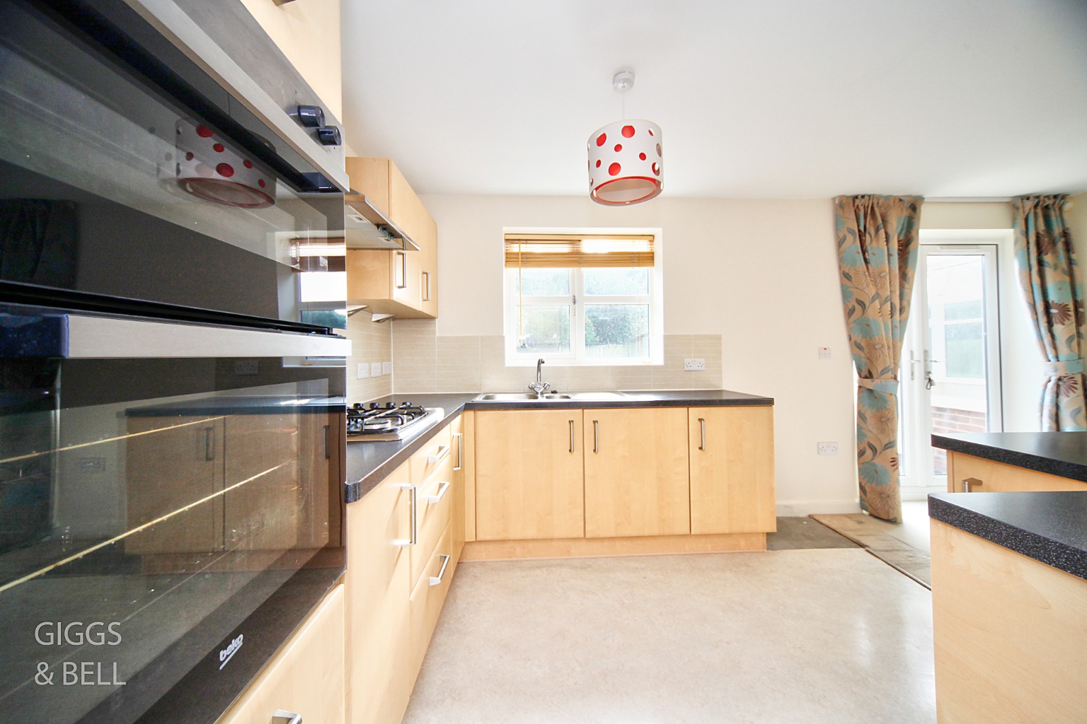 4 bed detached house for sale in Lambert Close, Luton  - Property Image 11