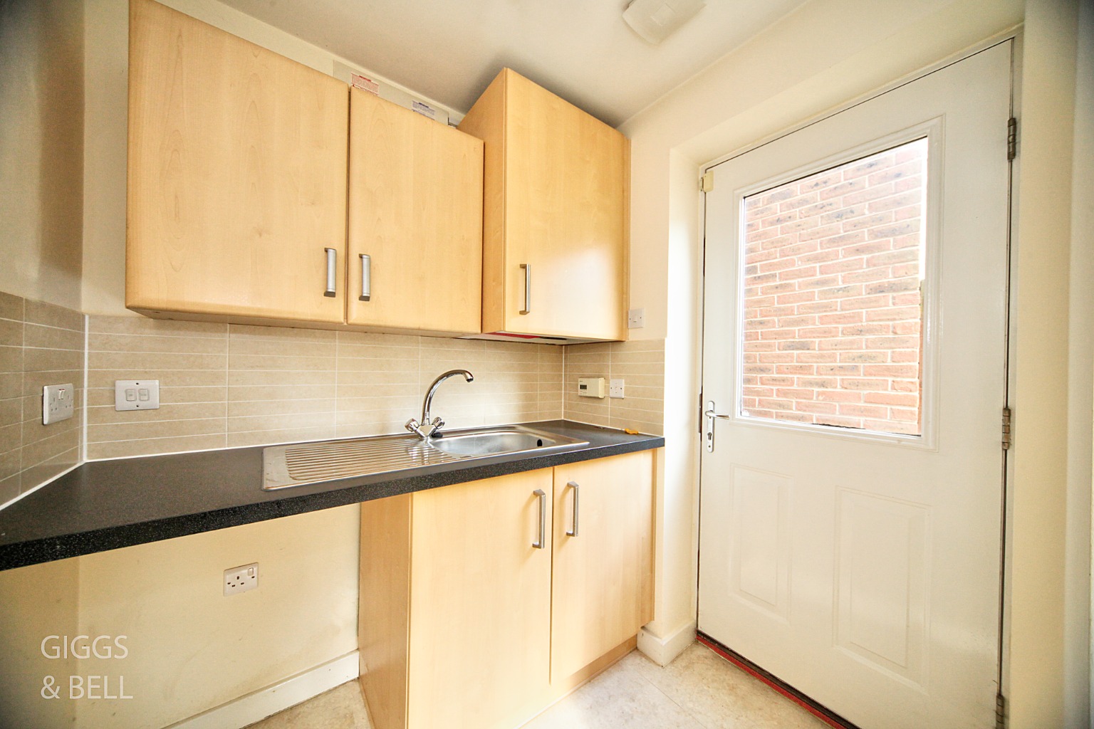 4 bed detached house for sale in Lambert Close, Luton  - Property Image 13