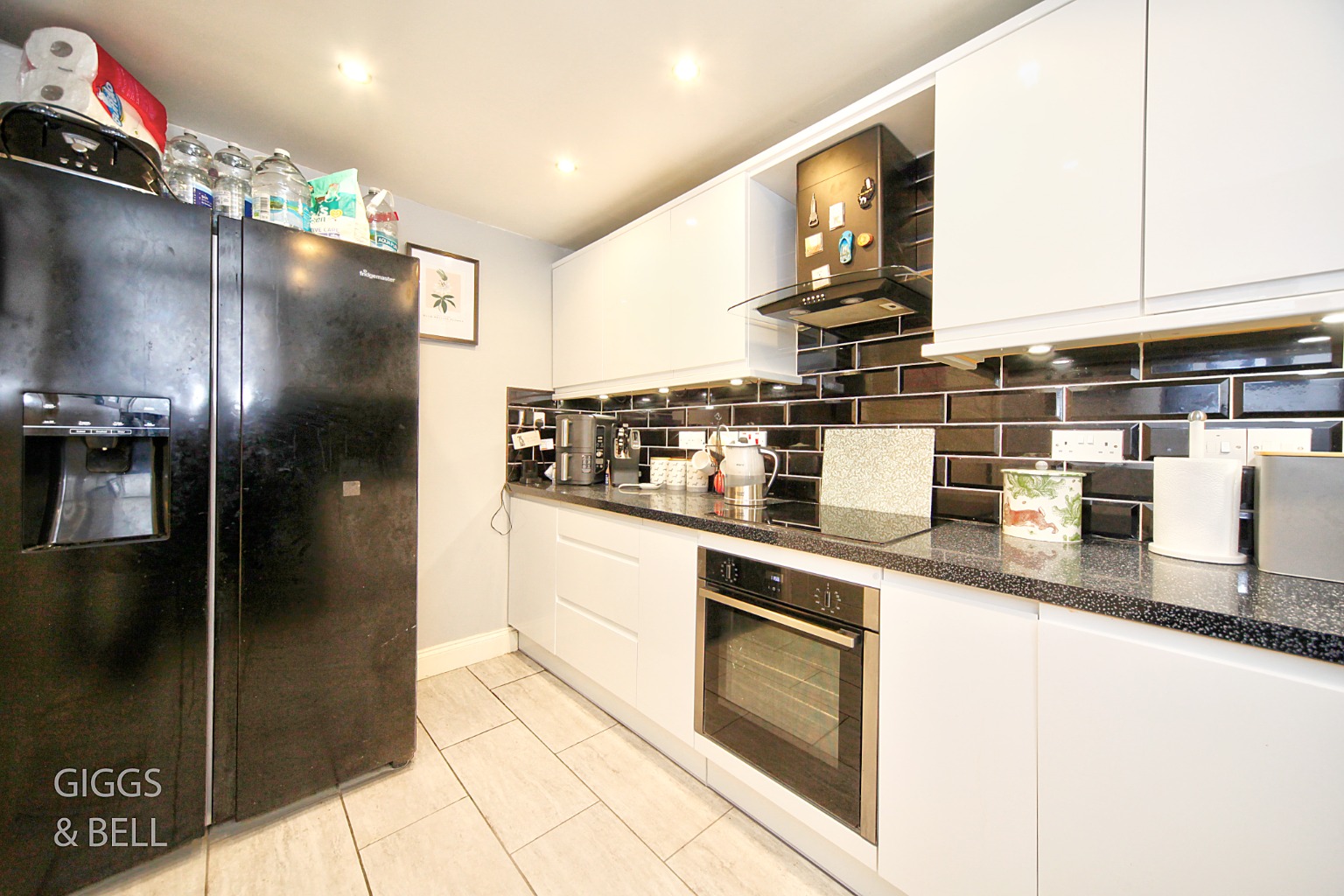 3 bed detached house for sale in Gooseberry Hill, Luton  - Property Image 9