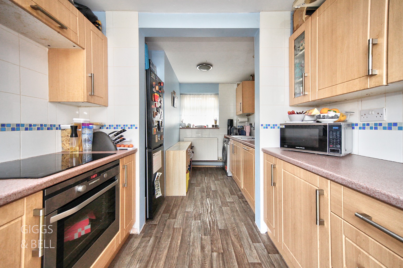 3 bed detached house for sale in Wolston Close, Luton  - Property Image 6