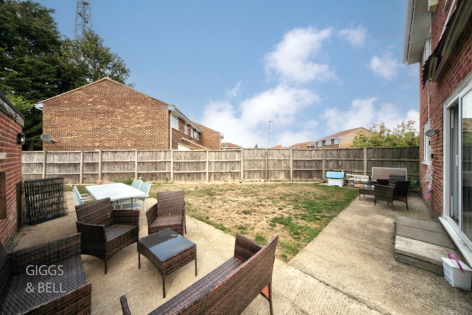 3 bed detached house for sale in Wolston Close, Luton  - Property Image 19