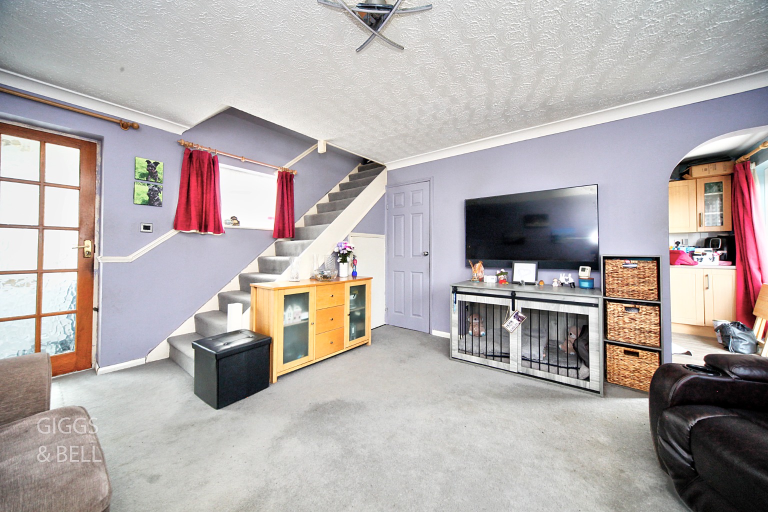 3 bed detached house for sale in Wolston Close, Luton  - Property Image 4