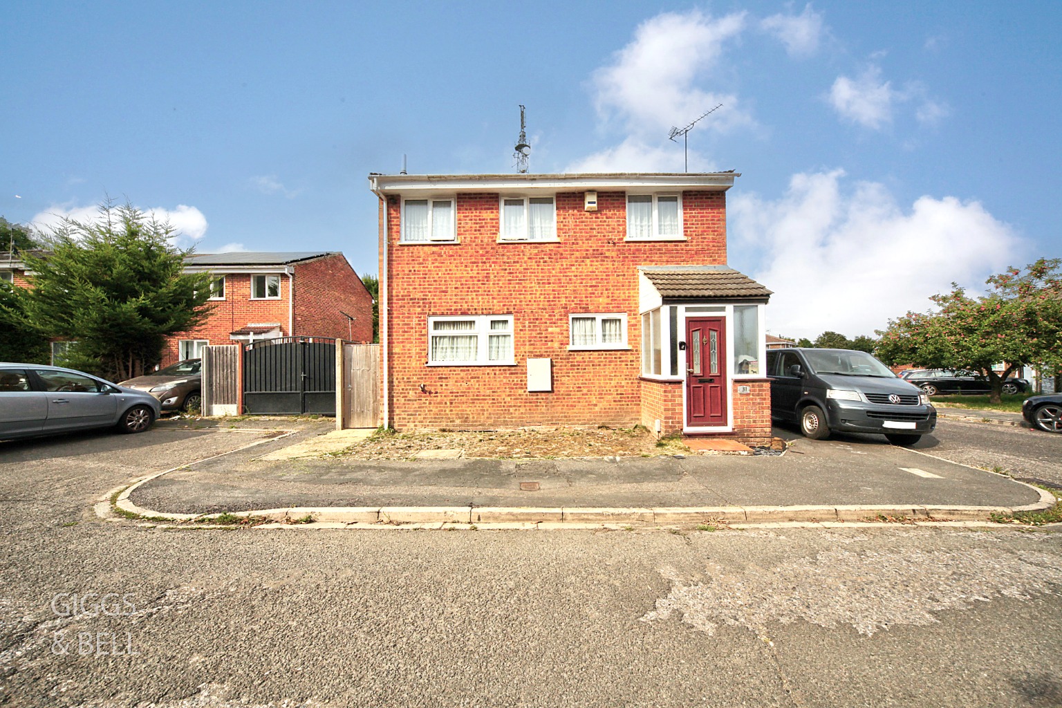 3 bed detached house for sale in Wolston Close, Luton  - Property Image 18