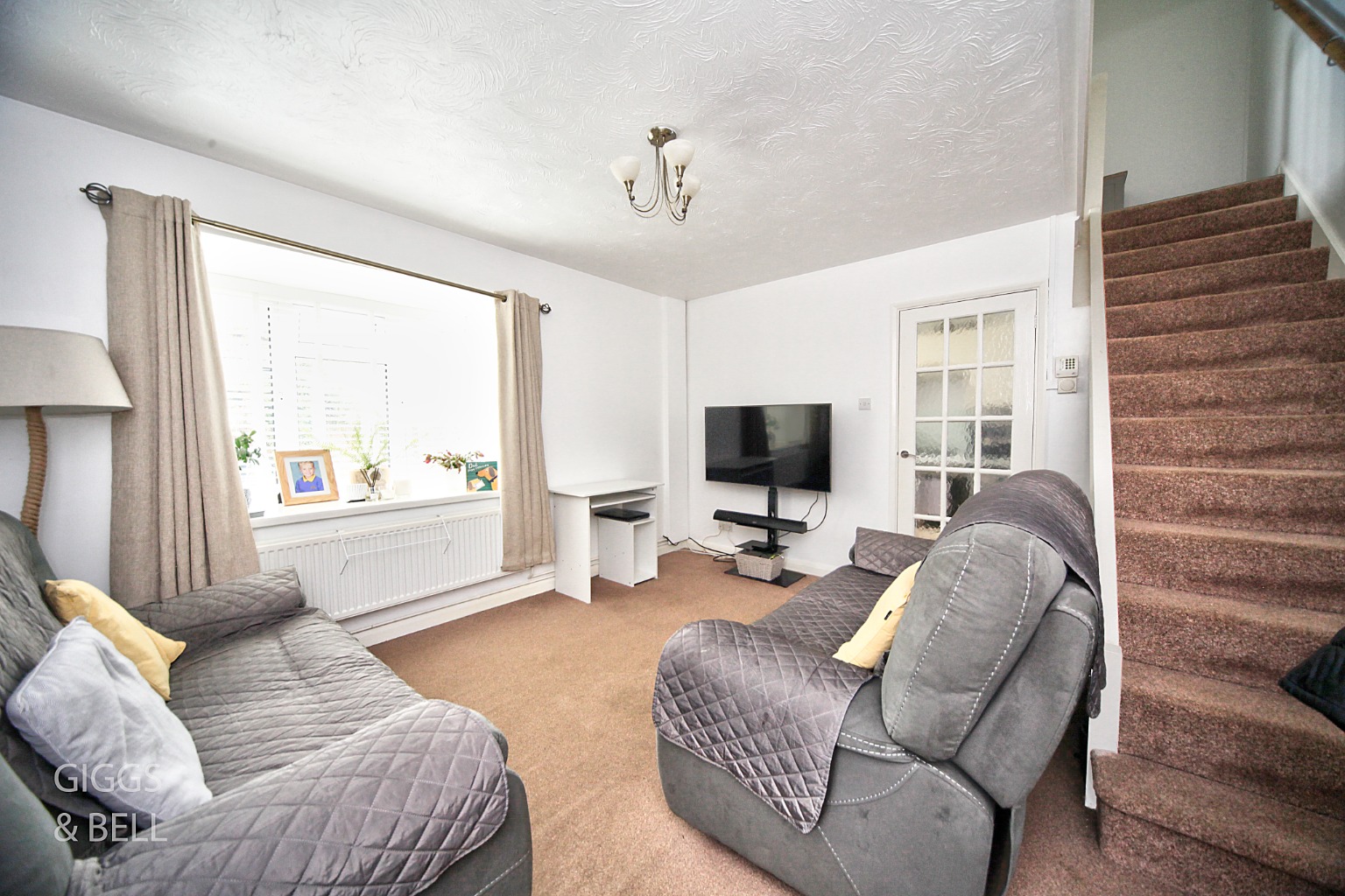 1 bed end of terrace house for sale in Farrow Close, Luton  - Property Image 3
