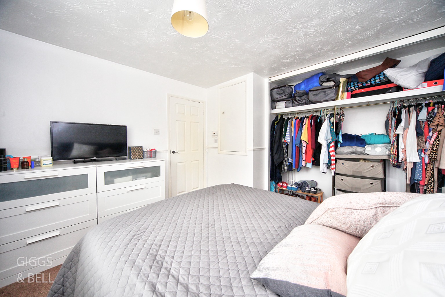 1 bed end of terrace house for sale in Farrow Close, Luton  - Property Image 8
