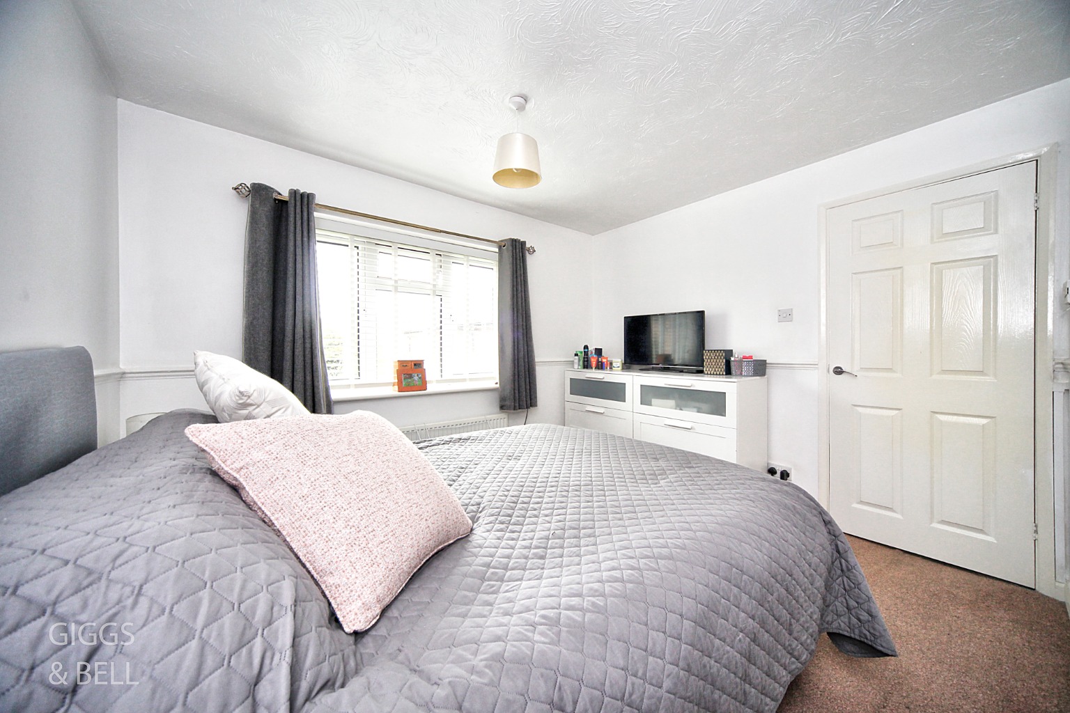1 bed end of terrace house for sale in Farrow Close, Luton  - Property Image 7