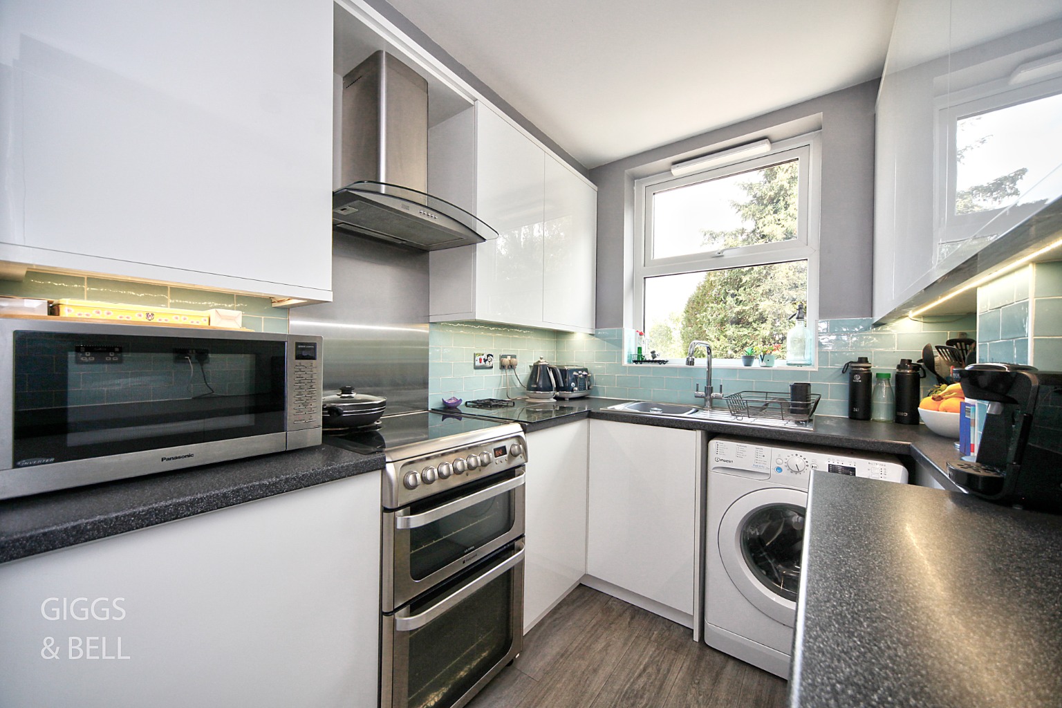 3 bed semi-detached house for sale in Strathmore Avenue, Luton 6