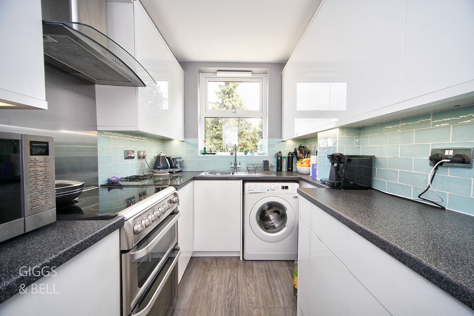 3 bed semi-detached house for sale in Strathmore Avenue, Luton  - Property Image 6