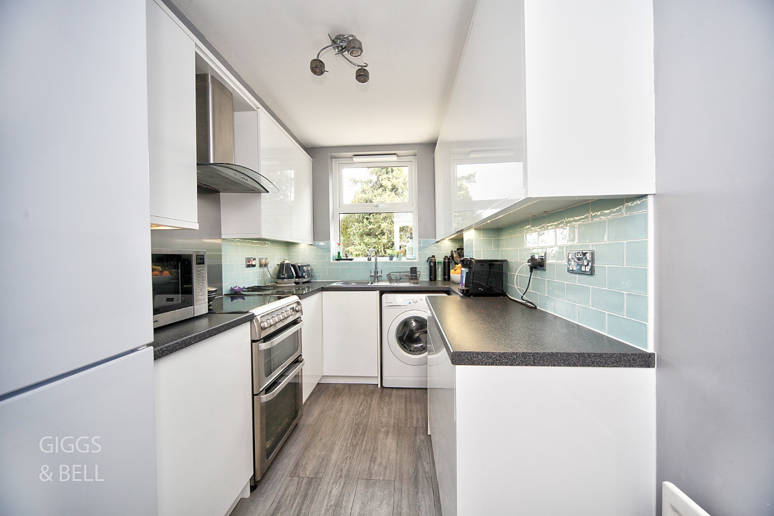 3 bed semi-detached house for sale in Strathmore Avenue, Luton  - Property Image 19
