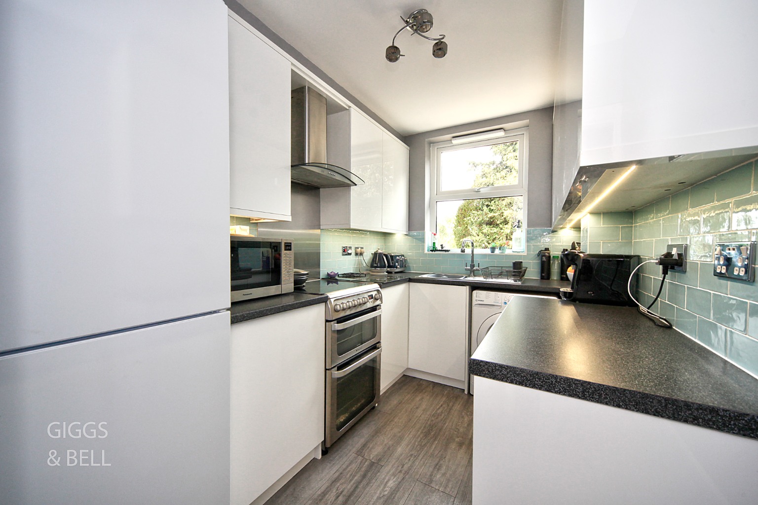 3 bed semi-detached house for sale in Strathmore Avenue, Luton 7
