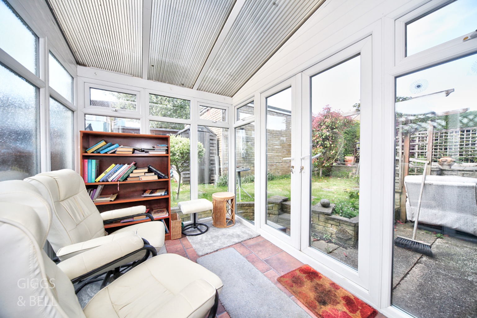 3 bed end of terrace house for sale in Keymer Close, Luton  - Property Image 15