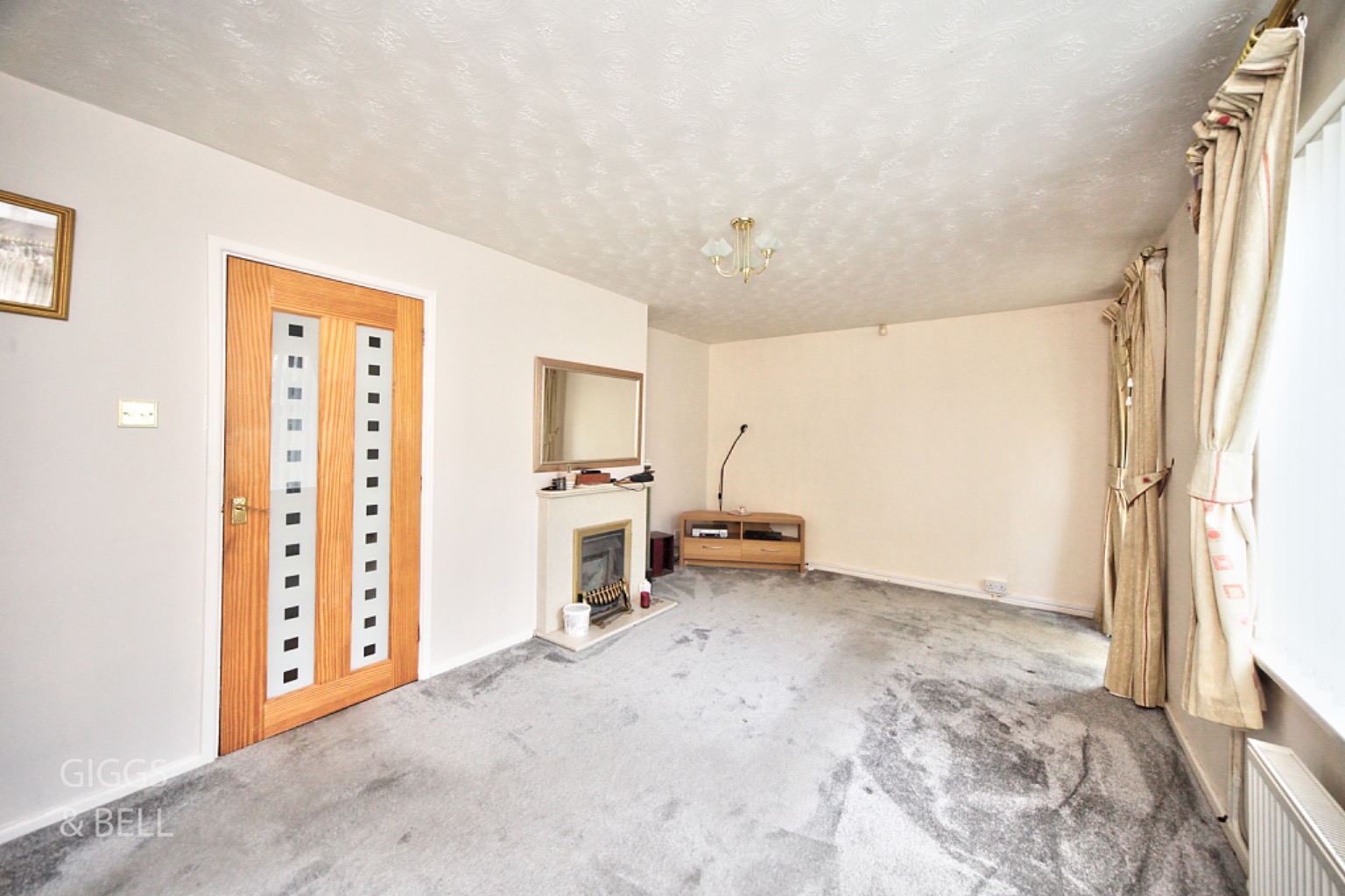 3 bed end of terrace house for sale in Keymer Close, Luton  - Property Image 5