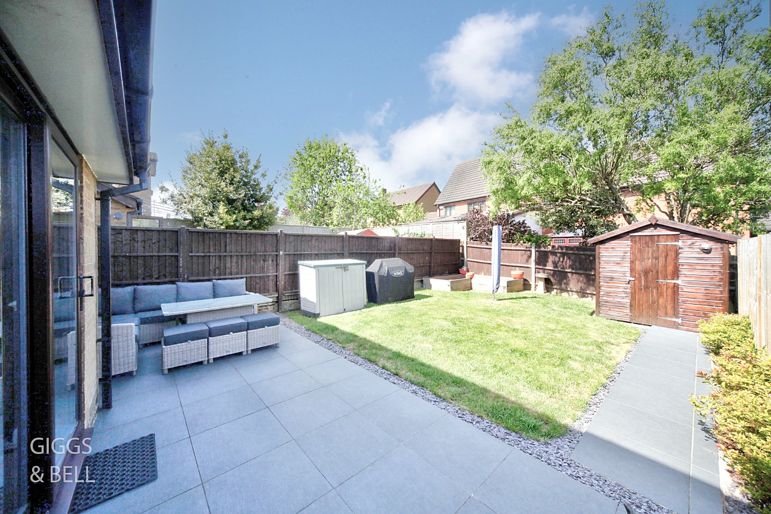 3 bed semi-detached house for sale in Reedsdale, Luton 13