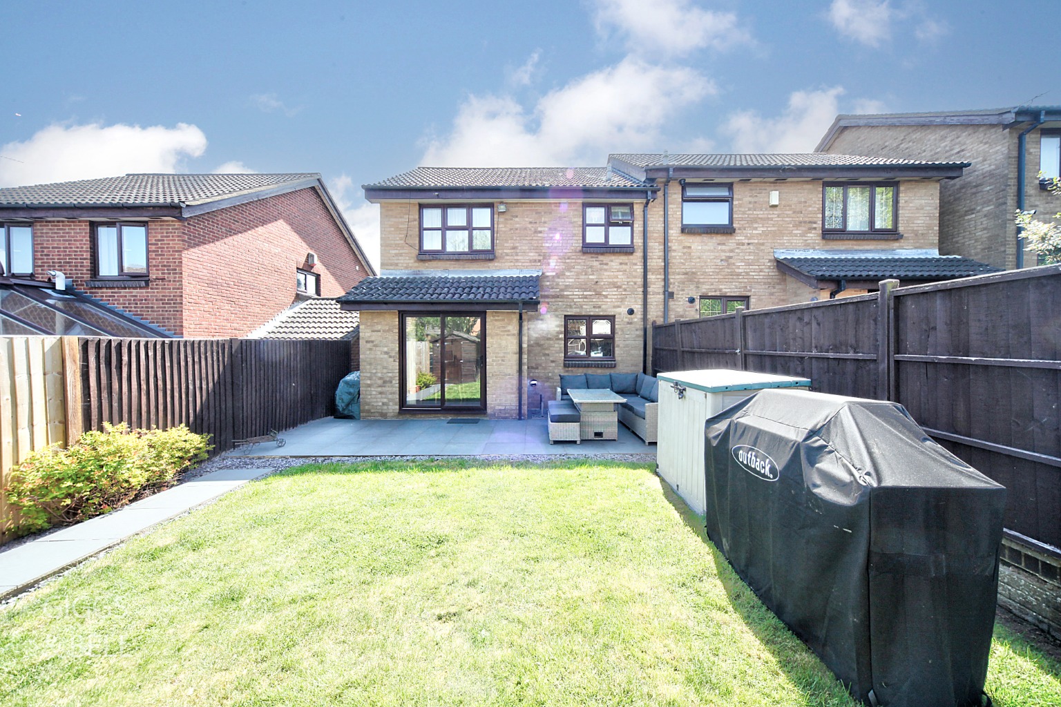 3 bed semi-detached house for sale in Reedsdale, Luton  - Property Image 17