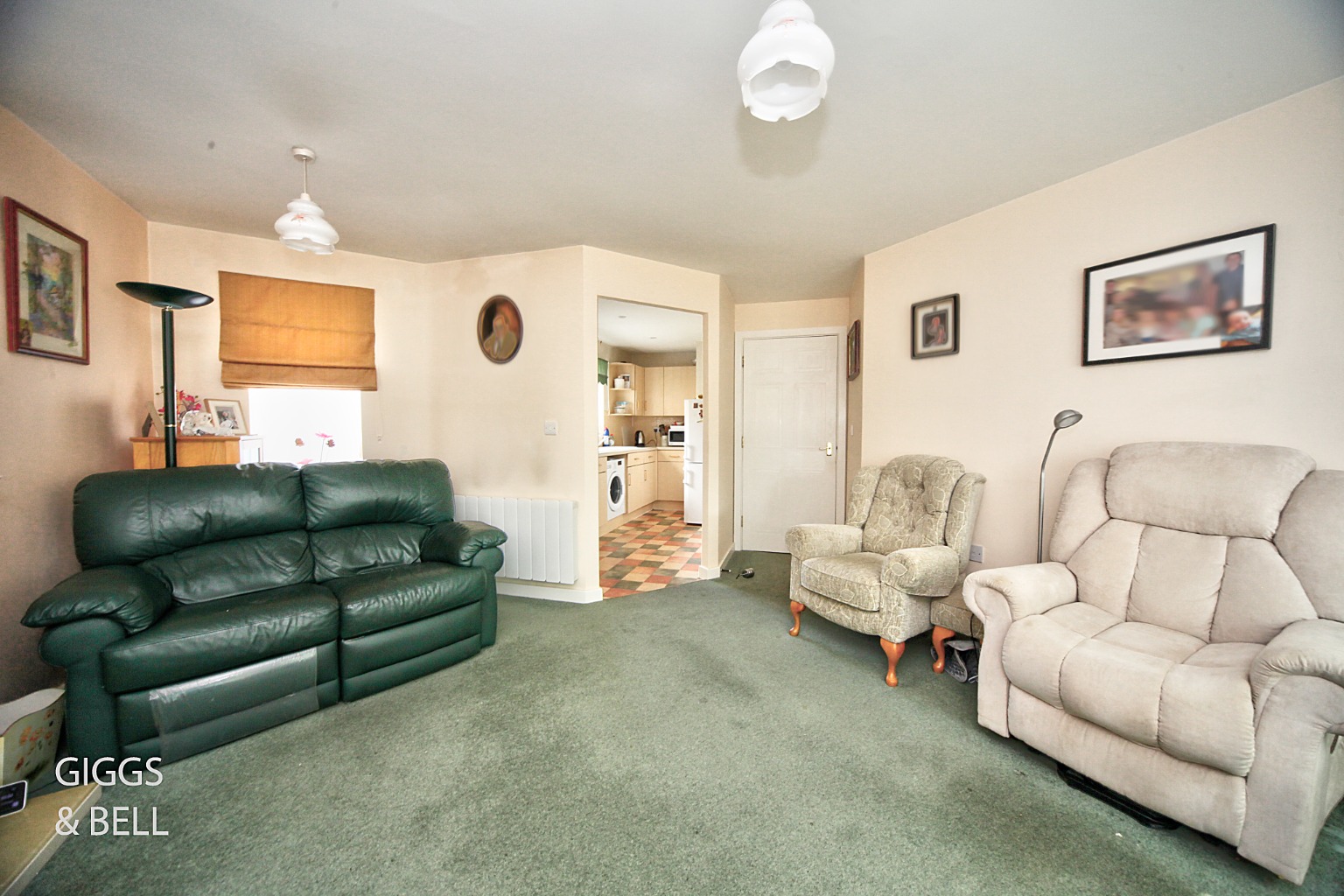 2 bed flat for sale in Morgan Close, Luton  - Property Image 4