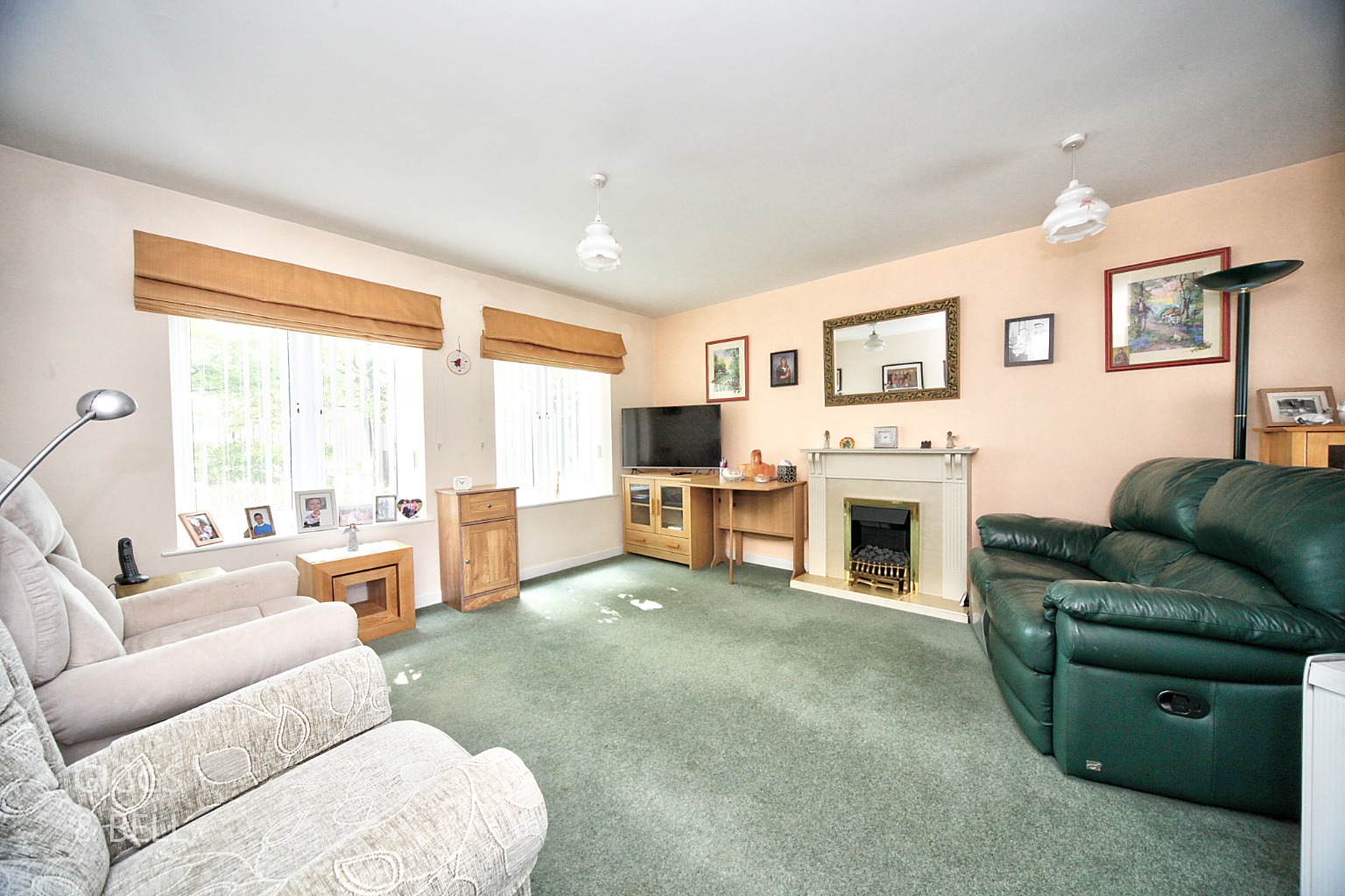 2 bed flat for sale in Morgan Close, Luton  - Property Image 3