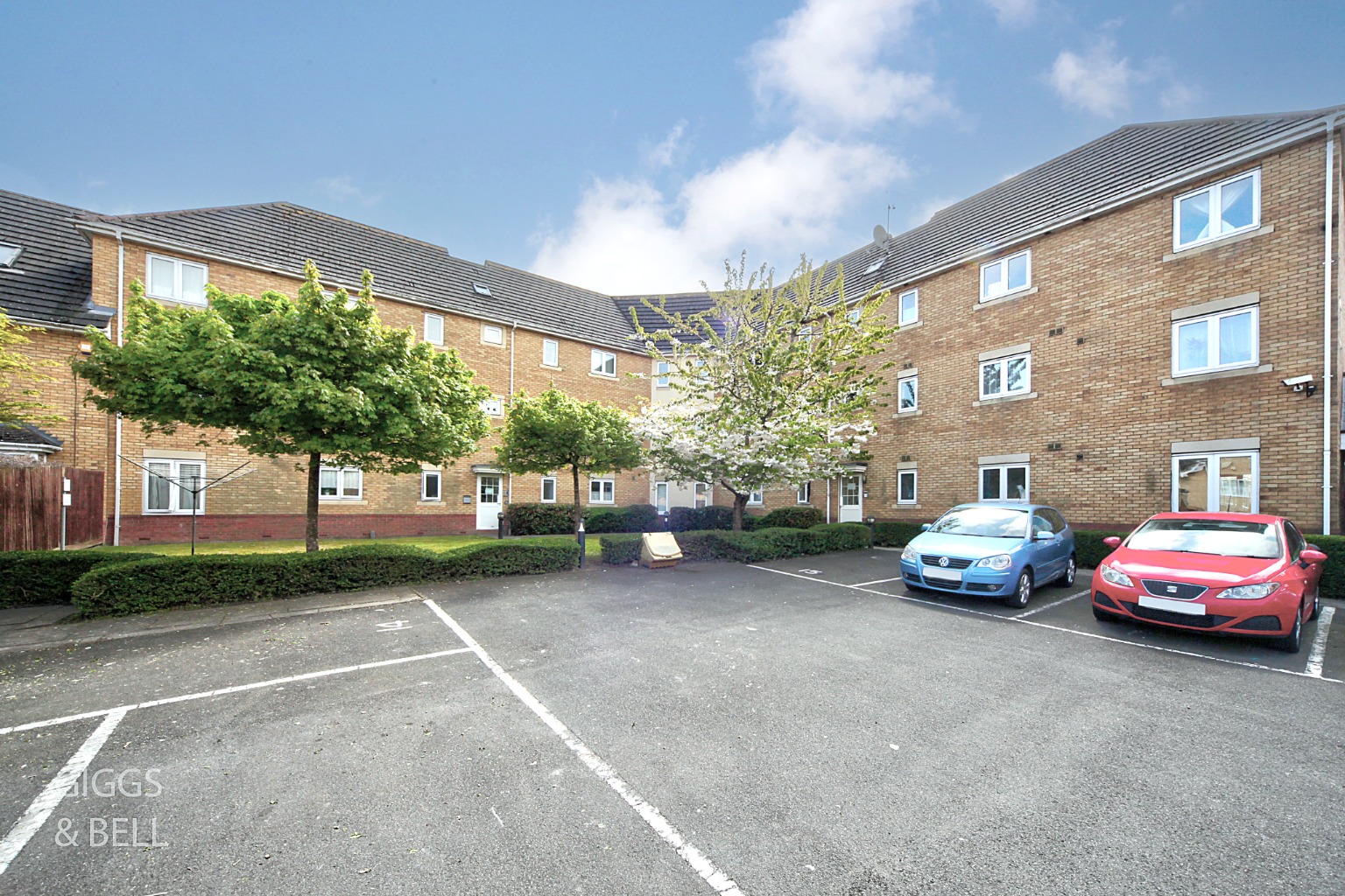 2 bed flat for sale in Morgan Close, Luton 9