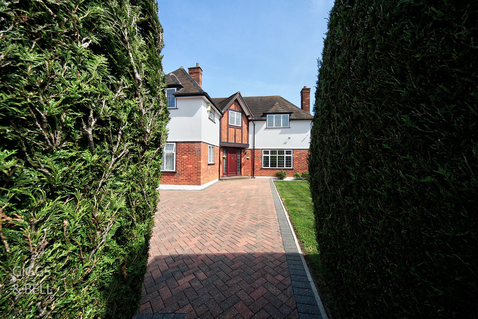 3 bed detached house for sale in Whitehill Avenue, Luton 26