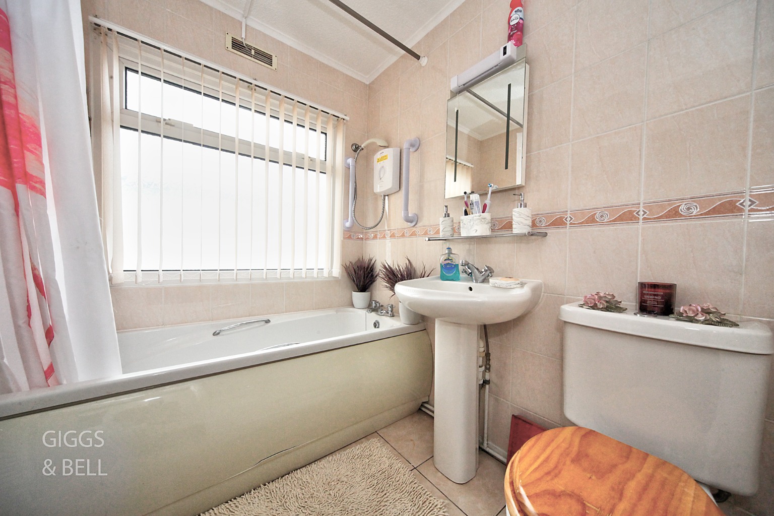2 bed park home for sale in Little Meadow, Luton 7