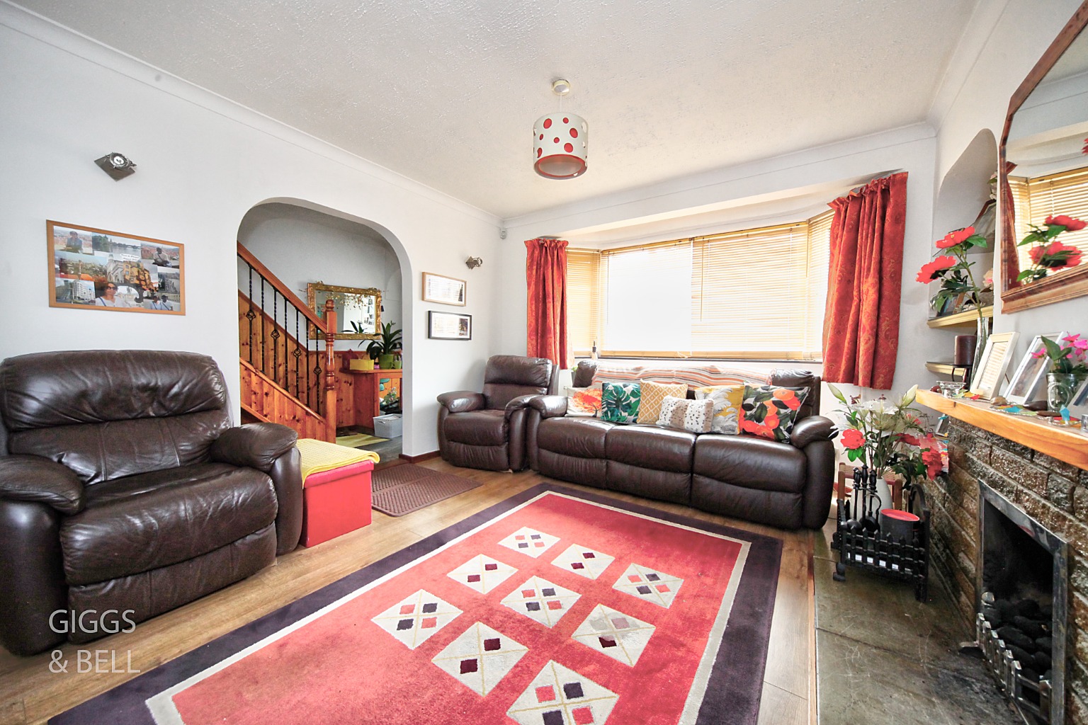 3 bed terraced house for sale in Wilsden Avenue, Luton  - Property Image 3