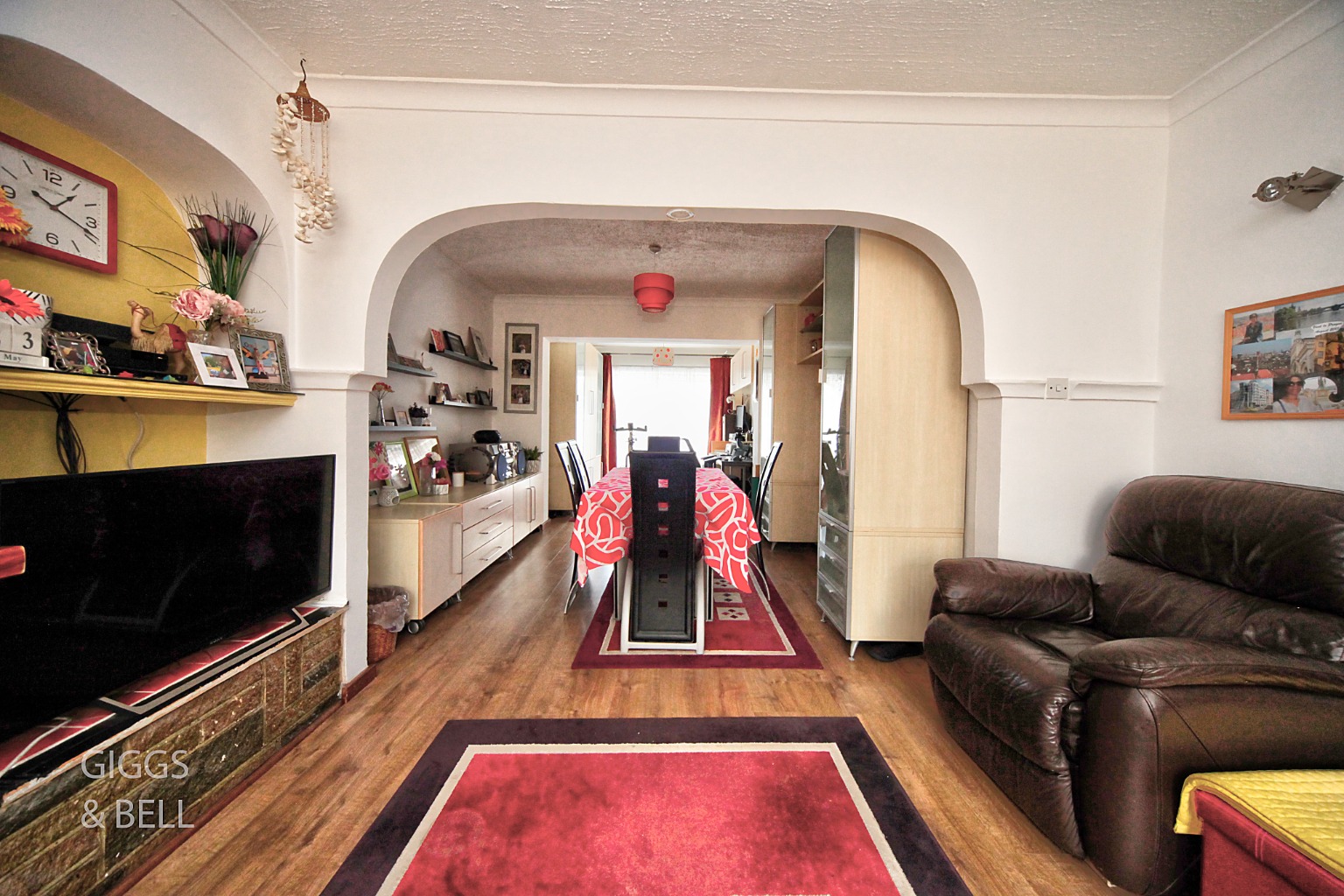 3 bed terraced house for sale in Wilsden Avenue, Luton  - Property Image 2