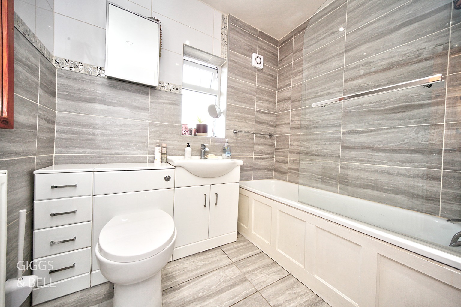 3 bed terraced house for sale in Wilsden Avenue, Luton  - Property Image 21