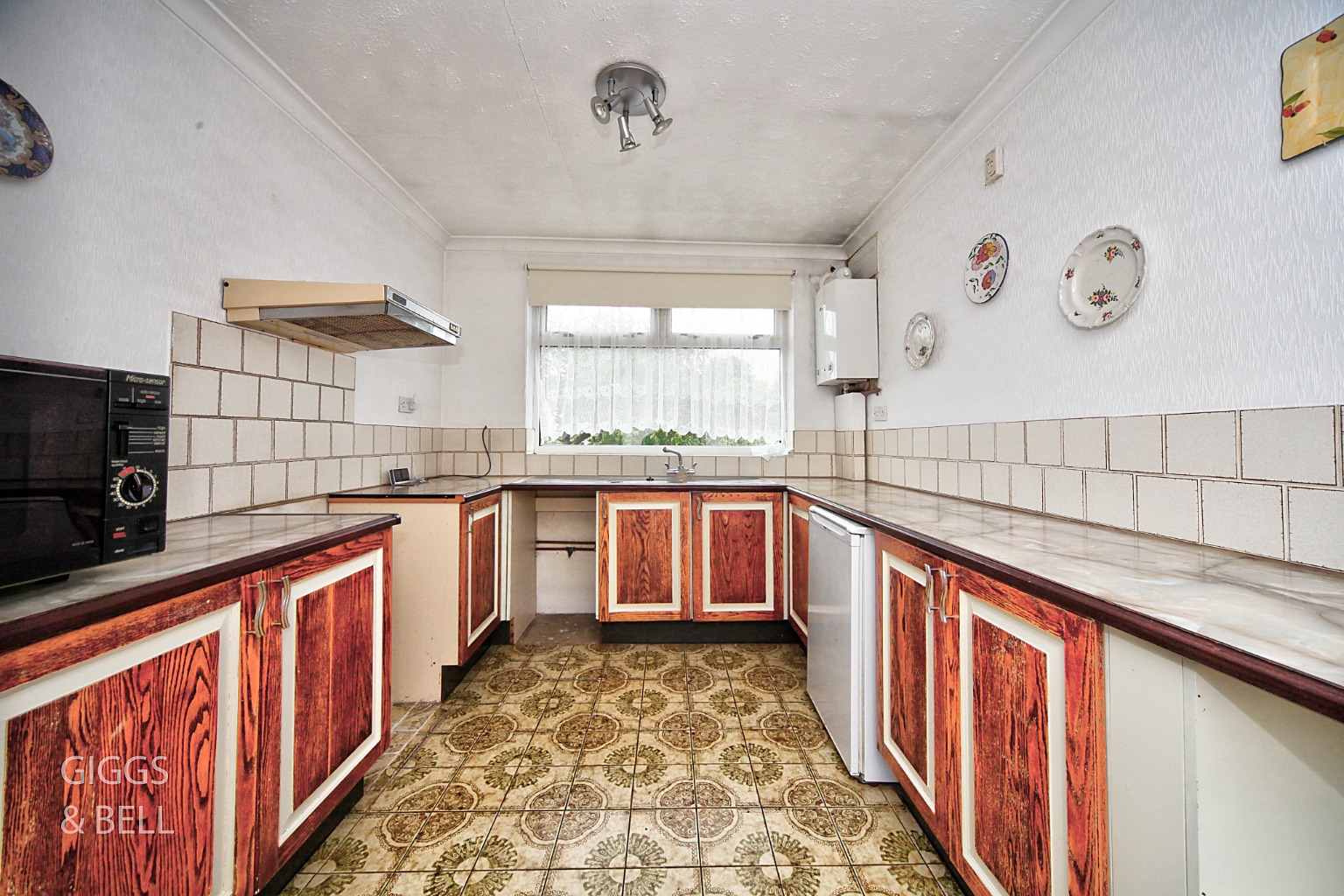 3 bed semi-detached house for sale in St Margarets Avenue, Luton  - Property Image 4