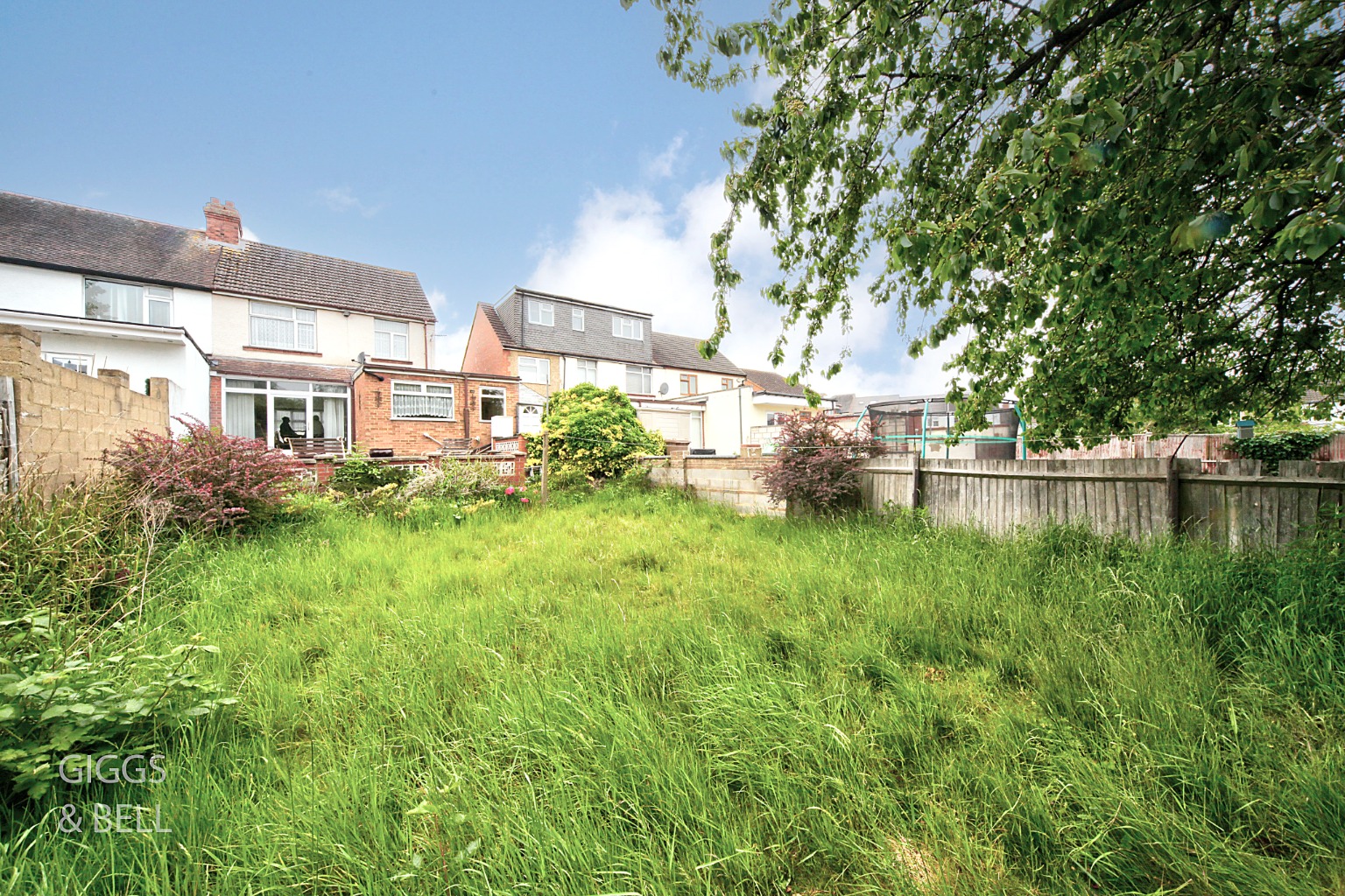 3 bed semi-detached house for sale in St Margarets Avenue, Luton 12