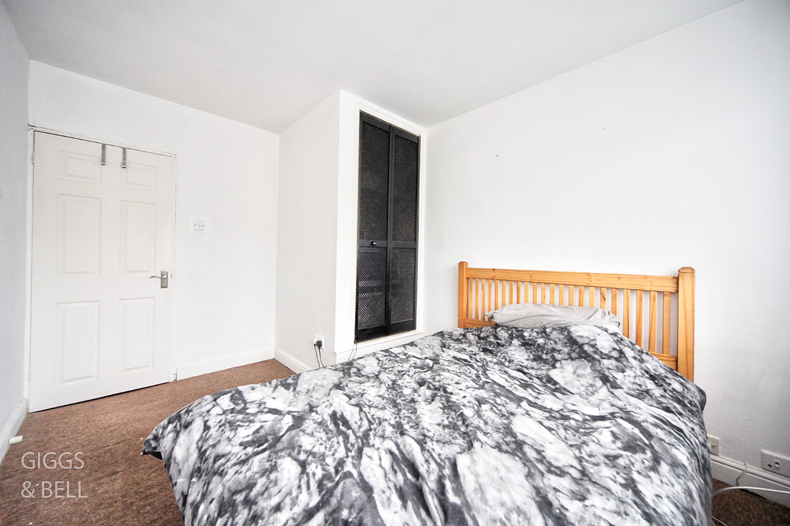 2 bed maisonette for sale in Fair Oak Drive, Luton  - Property Image 11