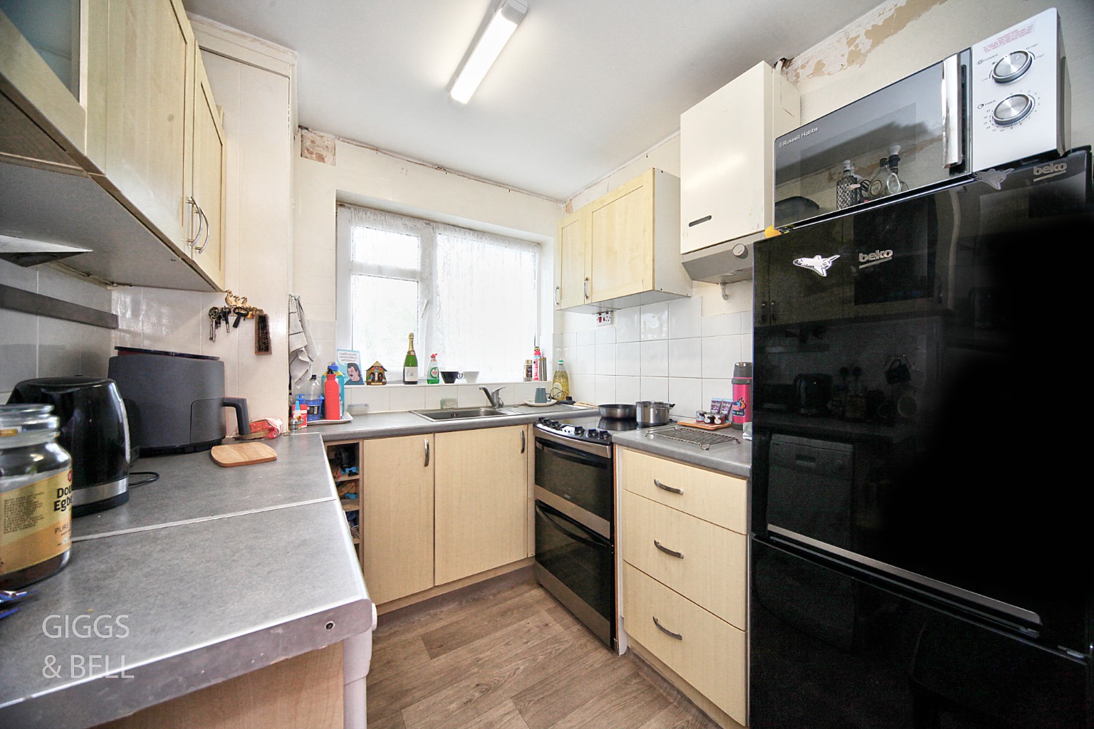 2 bed maisonette for sale in Fair Oak Drive, Luton  - Property Image 4