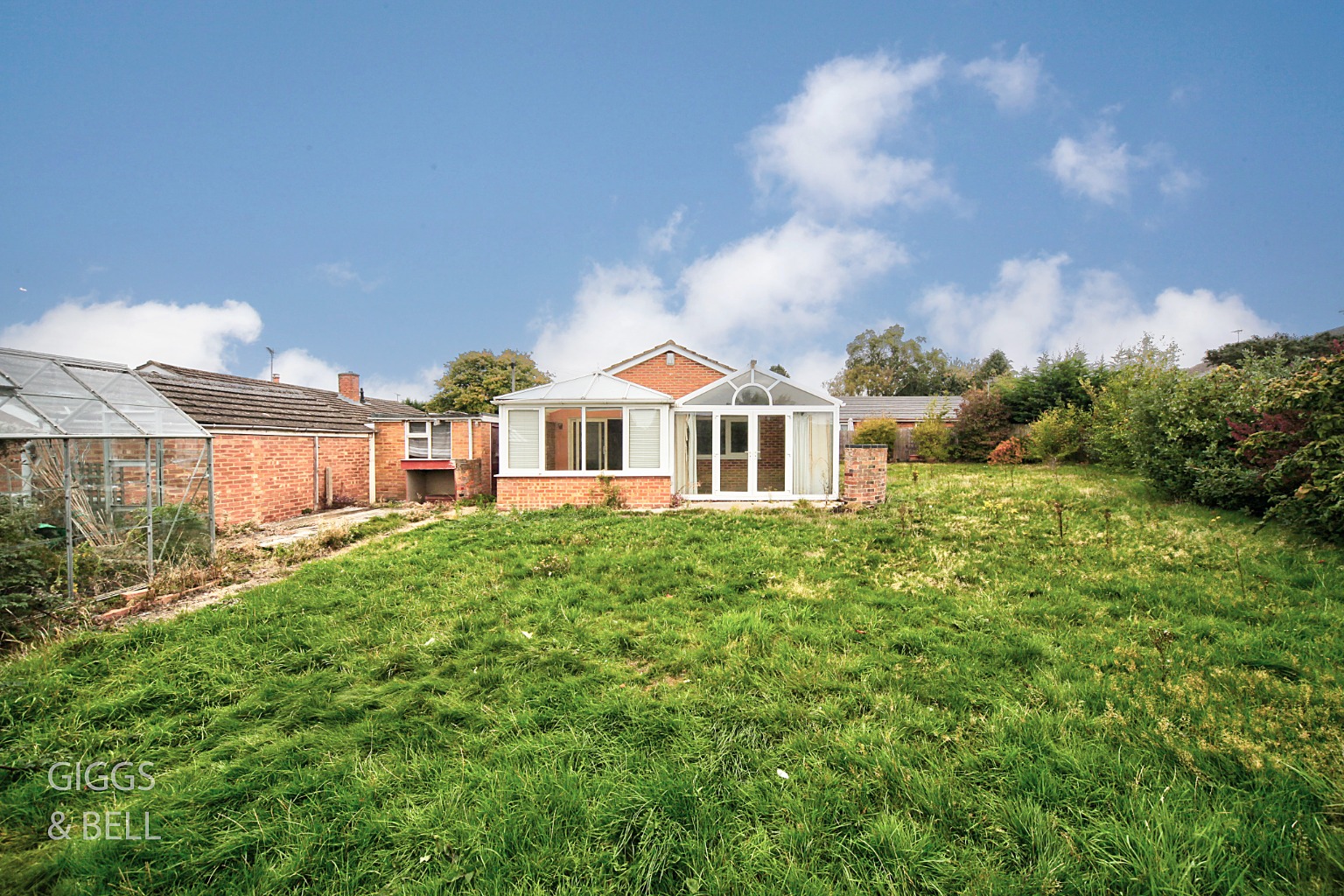 2 bed detached bungalow for sale in Sedbury Close, Luton  - Property Image 30