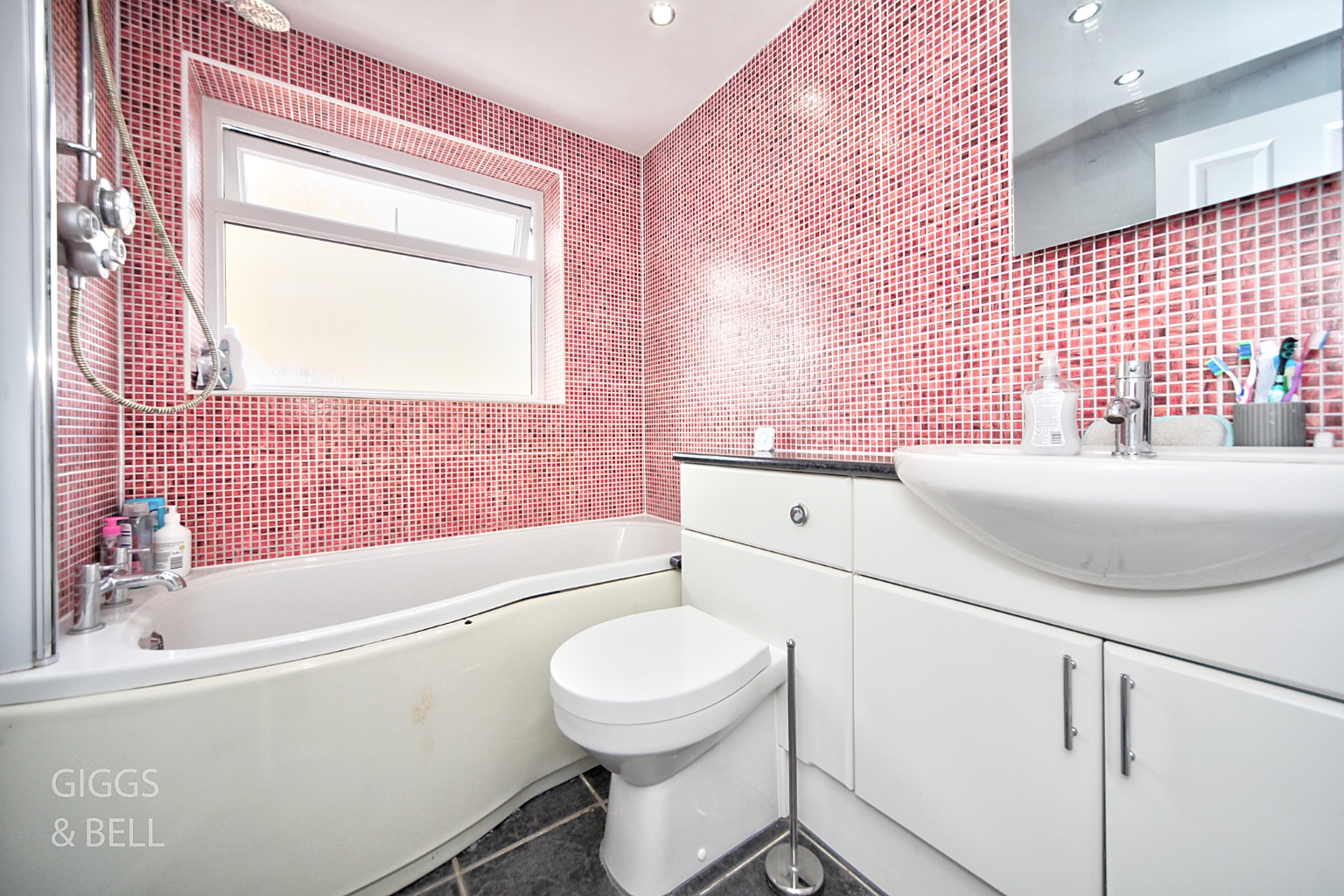 3 bed semi-detached house for sale in Troon Gardens, Luton  - Property Image 13