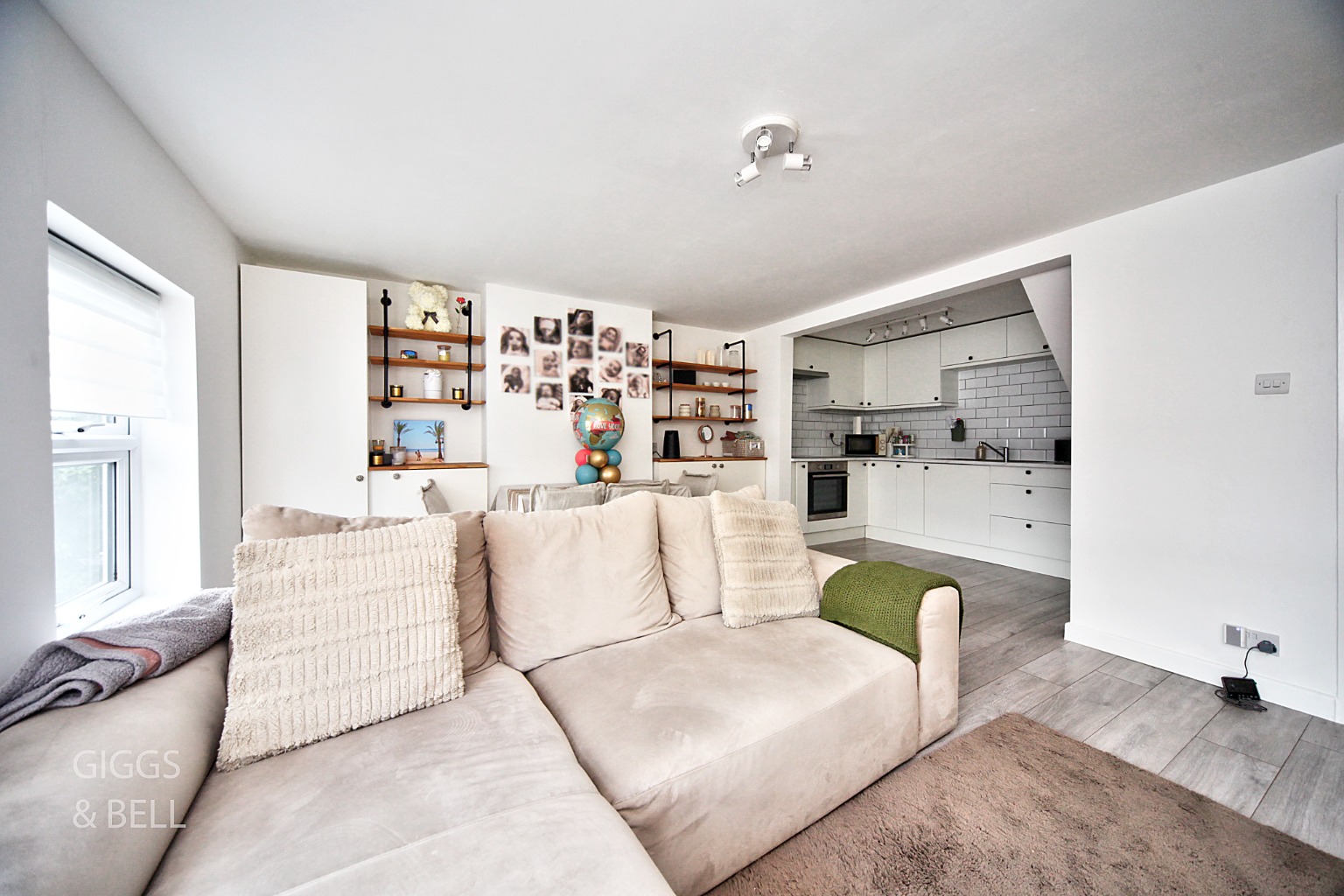 2 bed flat for sale in Salisbury Road, Luton 2