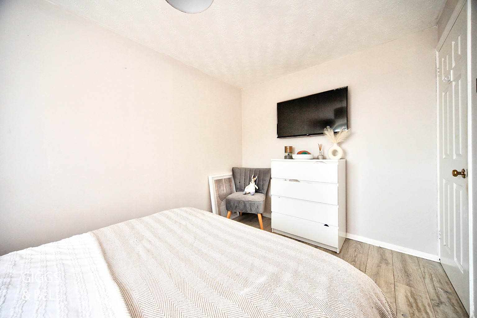 3 bed end of terrace house for sale in Claverley Green, Luton  - Property Image 10
