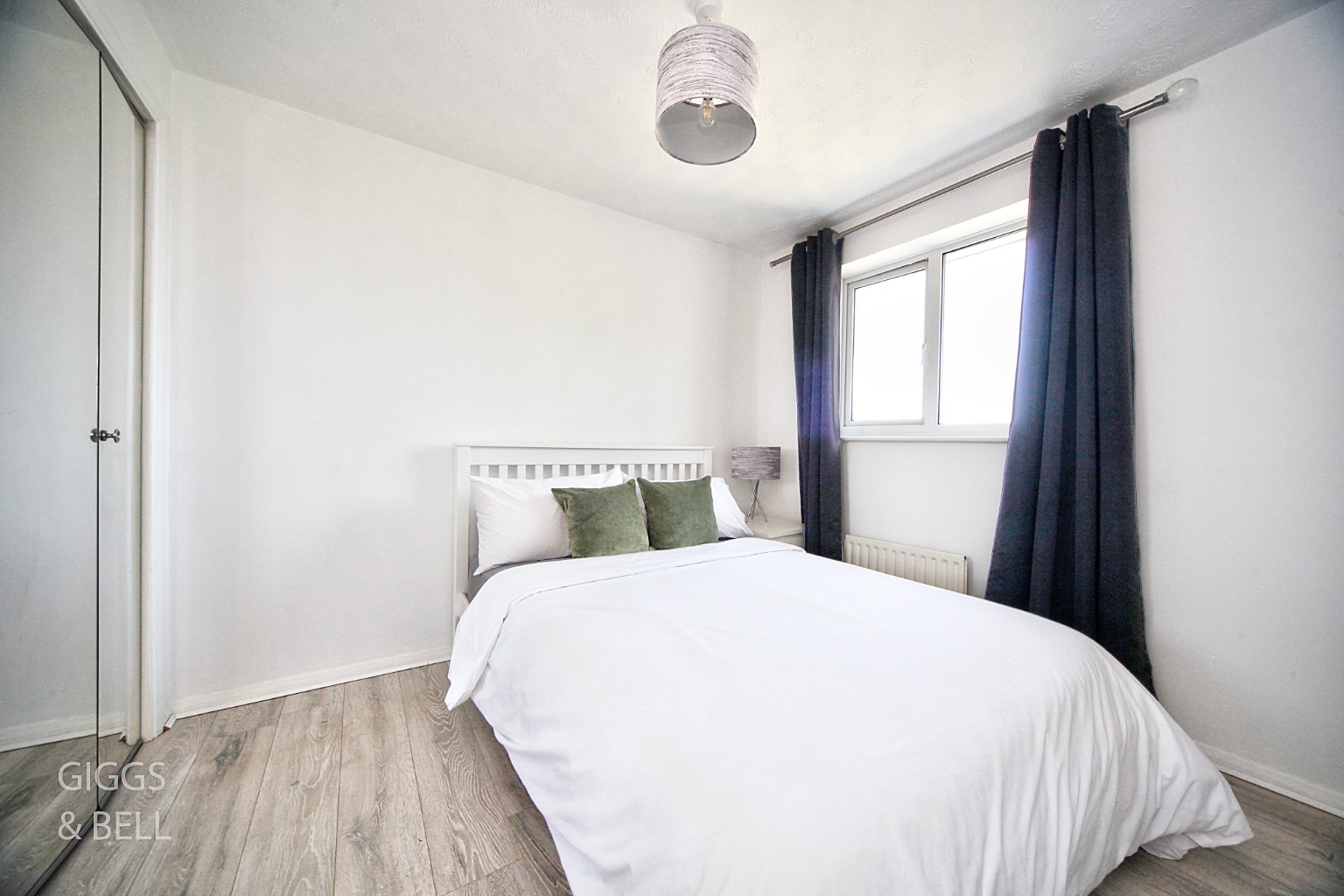 3 bed end of terrace house for sale in Claverley Green, Luton 11