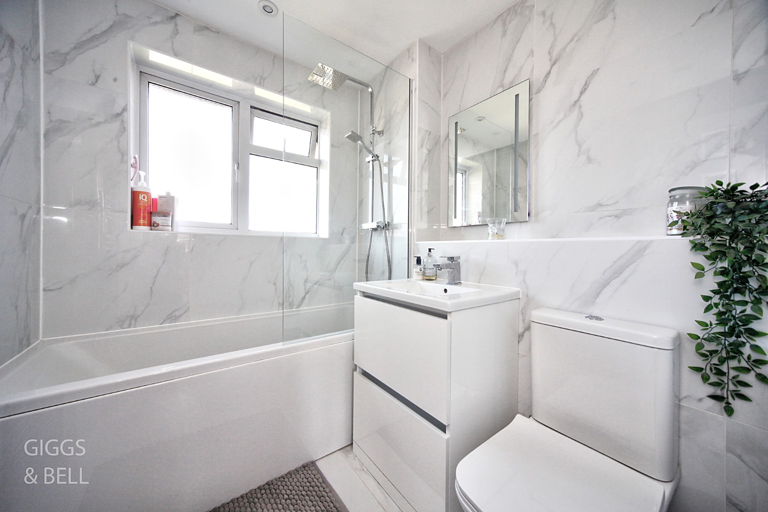 3 bed end of terrace house for sale in Claverley Green, Luton  - Property Image 14