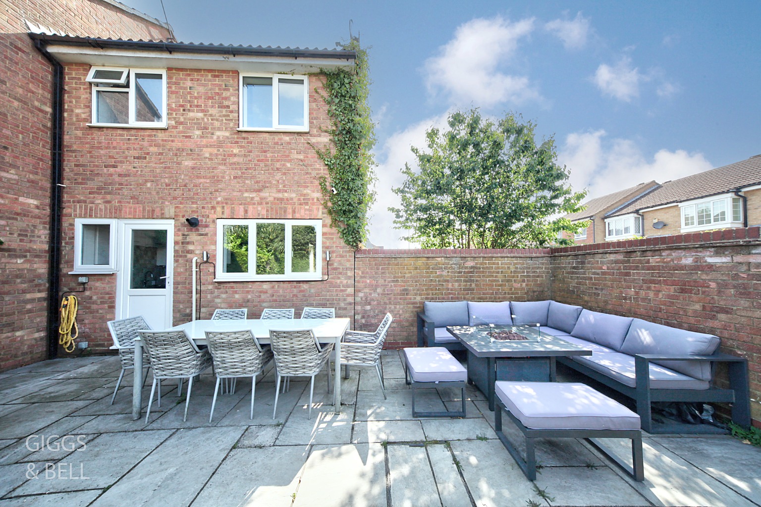 3 bed end of terrace house for sale in Claverley Green, Luton  - Property Image 18