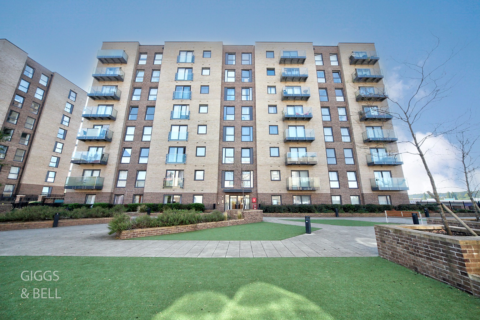 1 bed flat for sale in Stirling Drive, Luton, LU2 