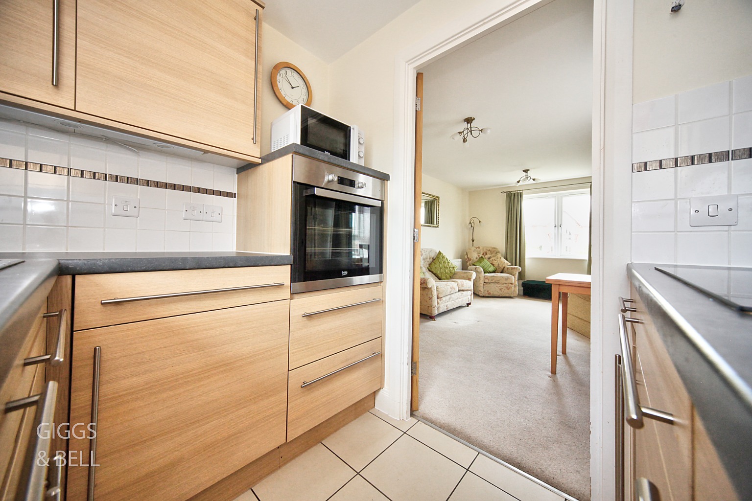 1 bed flat for sale in Lucas Gardens, Luton  - Property Image 4