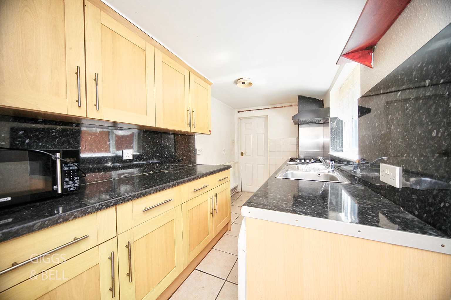 2 bed terraced house for sale in Ashton Road, Luton  - Property Image 9