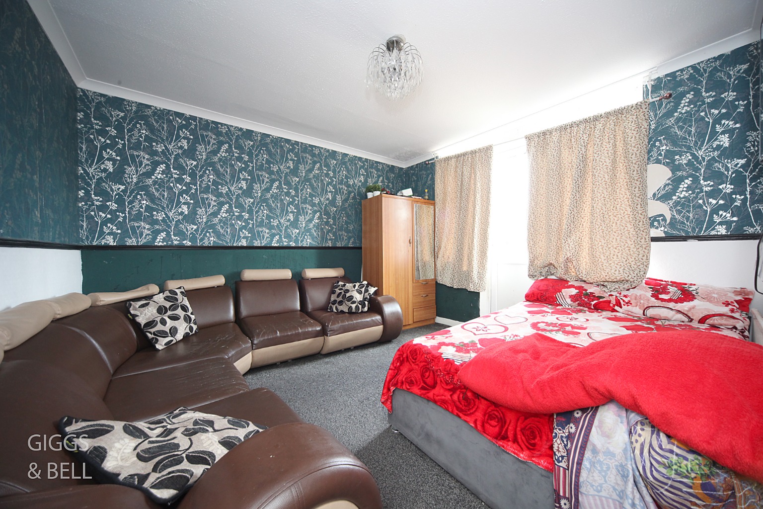 3 bed semi-detached house for sale in High Mead, Luton  - Property Image 3