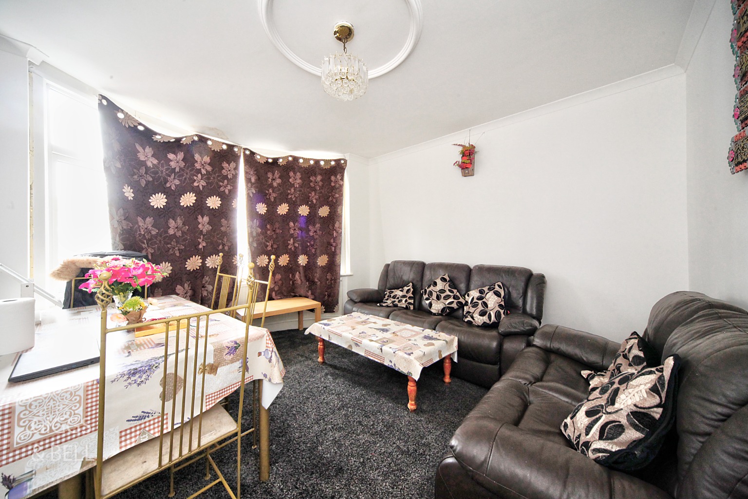 3 bed semi-detached house for sale in High Mead, Luton  - Property Image 2