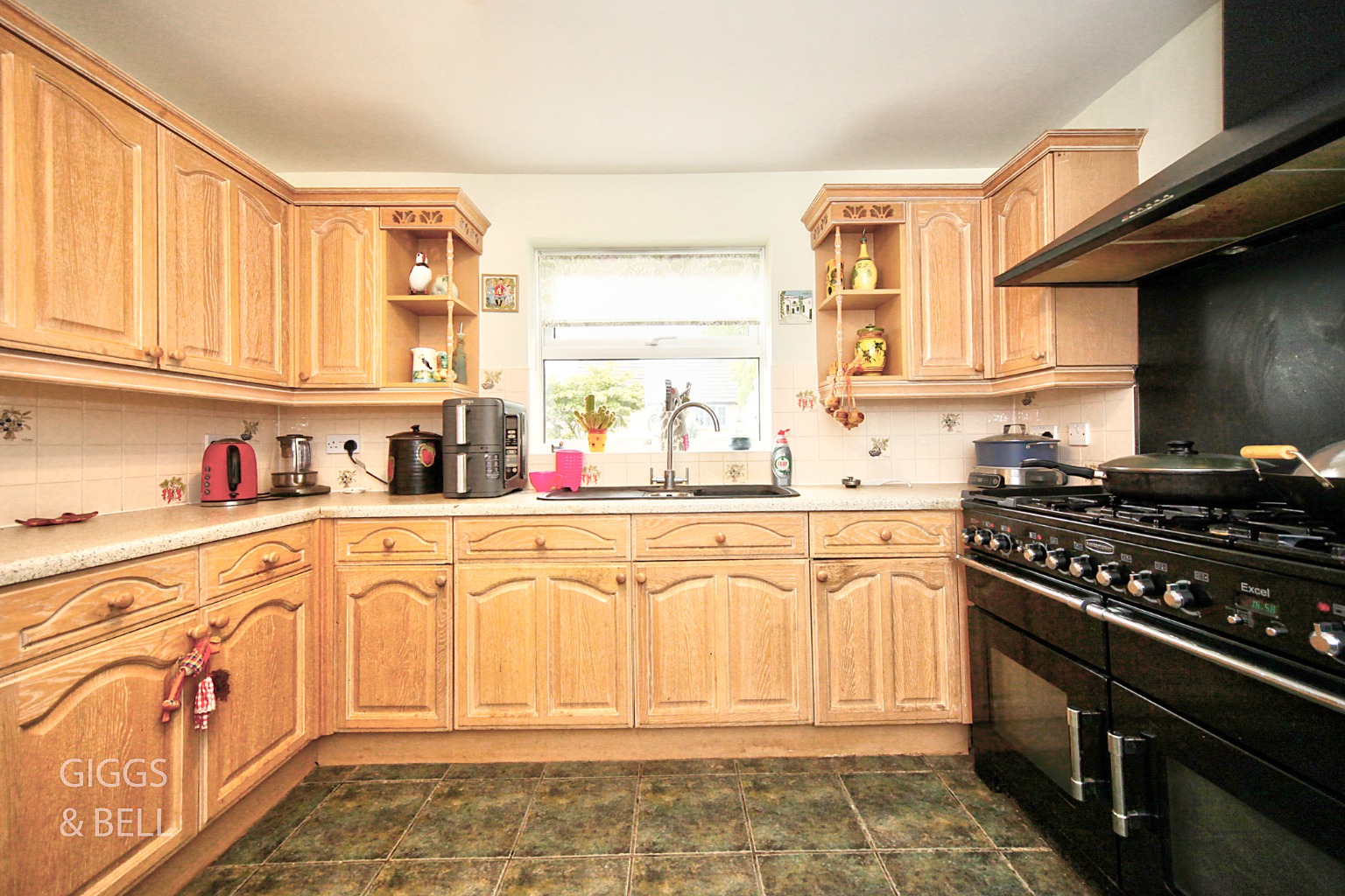 4 bed detached house for sale in Rackham Drive, Luton  - Property Image 8