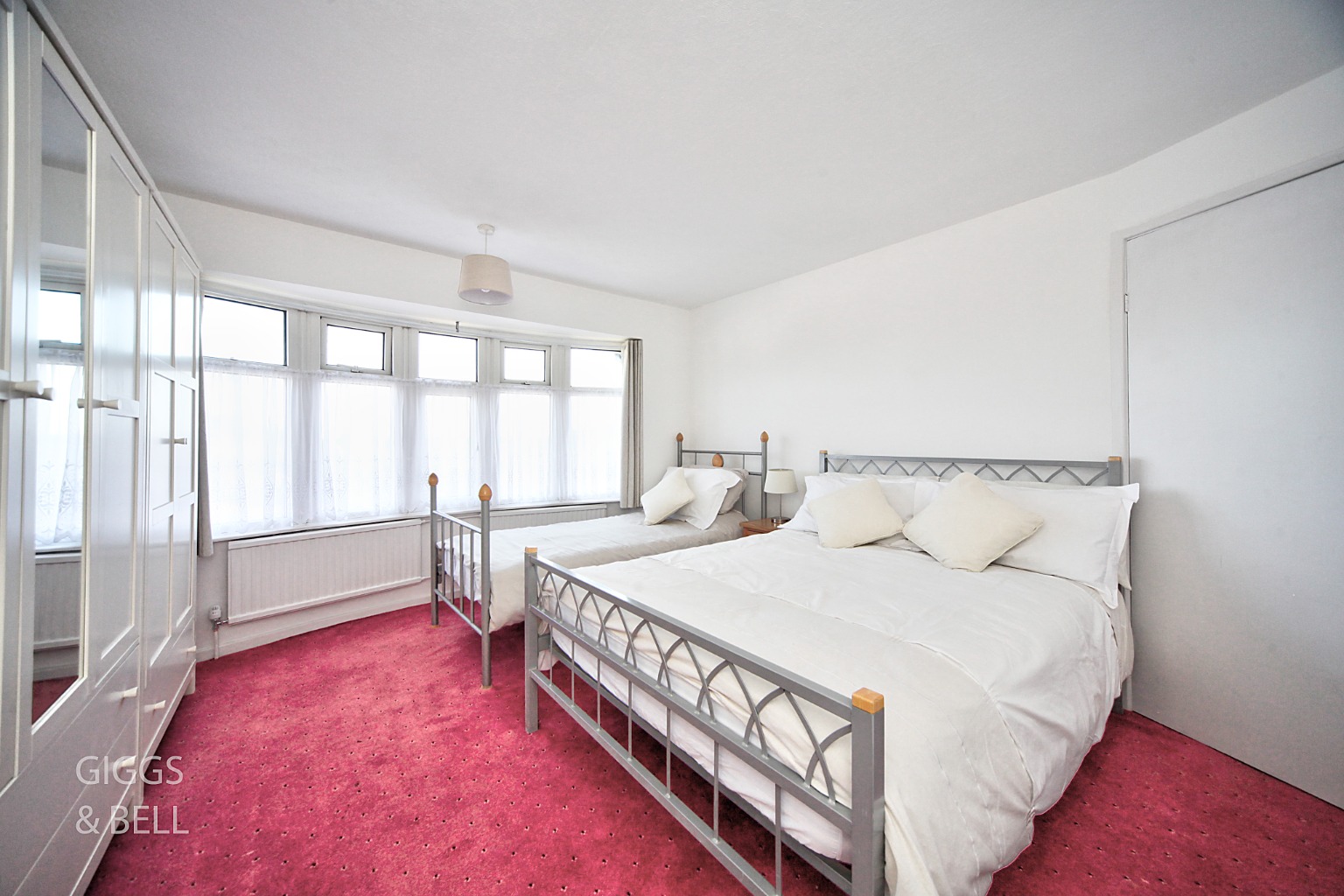 3 bed semi-detached house for sale in Hillary Crescent, Luton  - Property Image 12