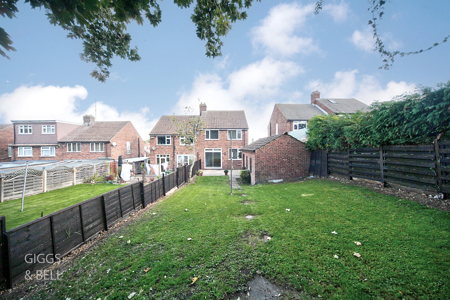3 bed semi-detached house for sale in Hillary Crescent, Luton  - Property Image 23