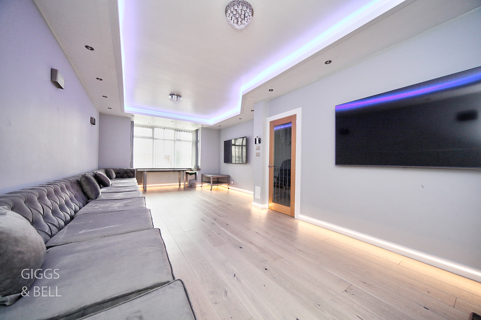 3 bed end of terrace house for sale in Chatsworth Road, Luton  - Property Image 3