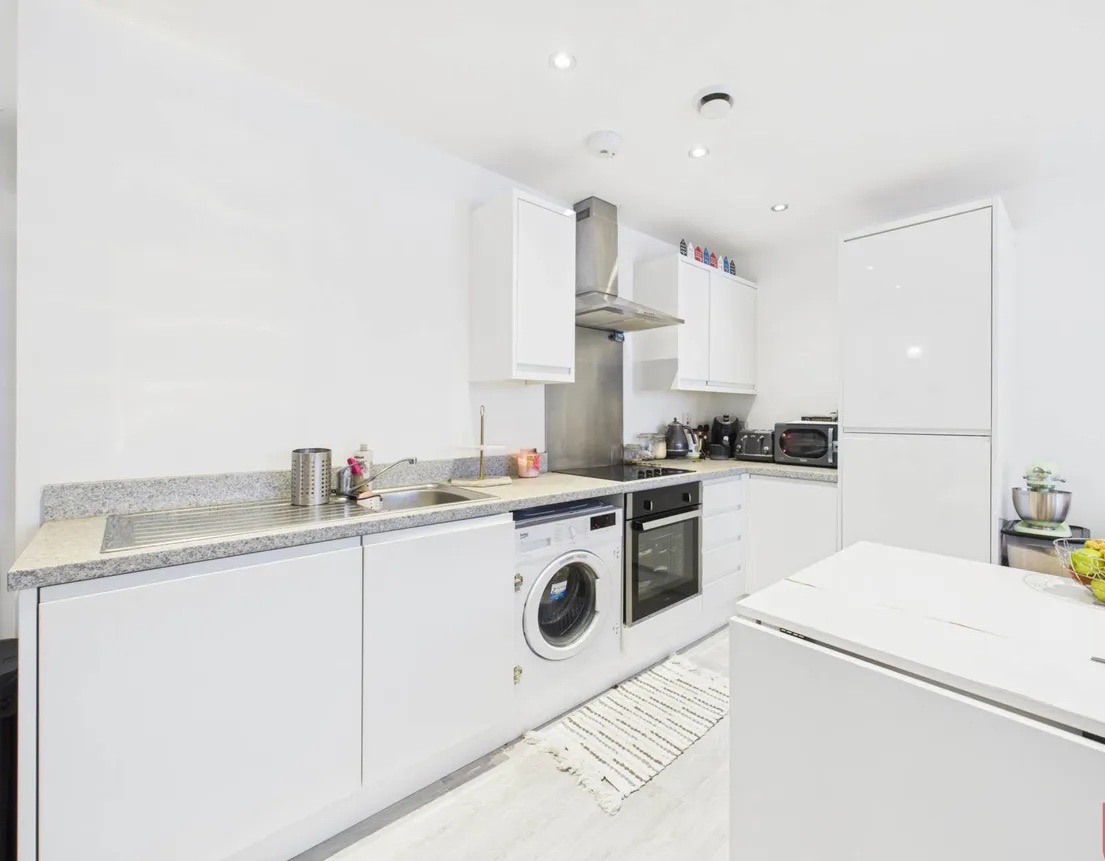 1 bed maisonette for sale in John Street, Luton 4