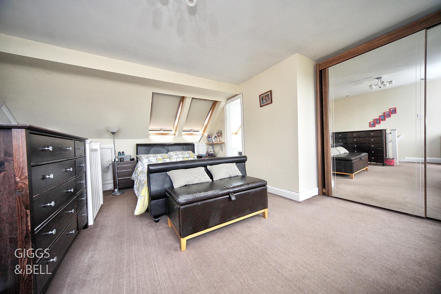 5 bed semi-detached house for sale in Wychwood Avenue, Luton  - Property Image 15