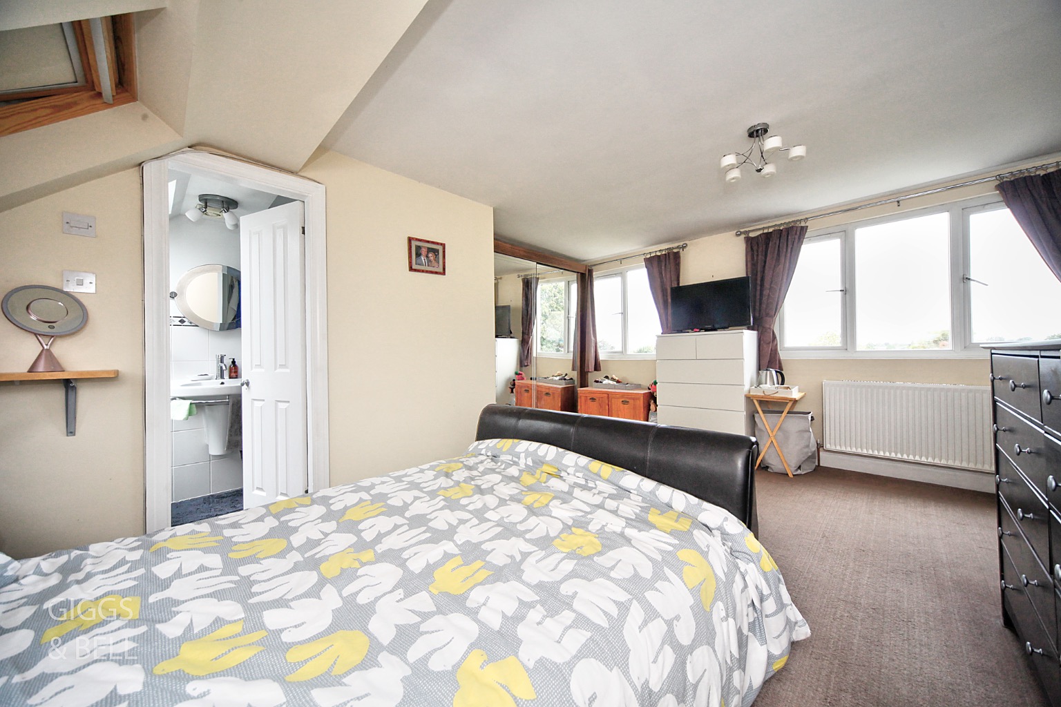 5 bed semi-detached house for sale in Wychwood Avenue, Luton  - Property Image 14