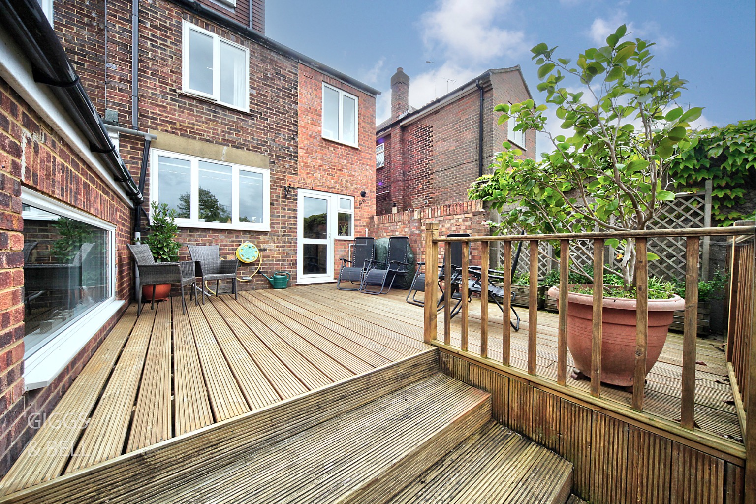 5 bed semi-detached house for sale in Wychwood Avenue, Luton  - Property Image 26
